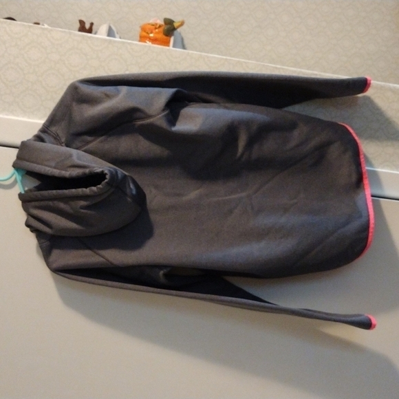 Under Armour Cold Gear Hoodie - Picture 4 of 5